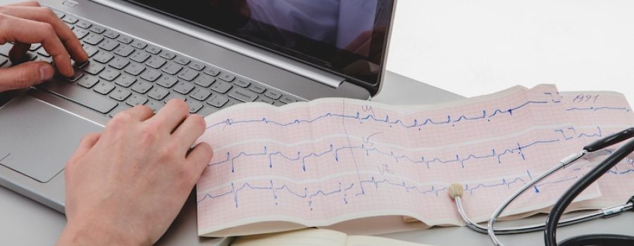 kardiolog-kuckanje-laptop